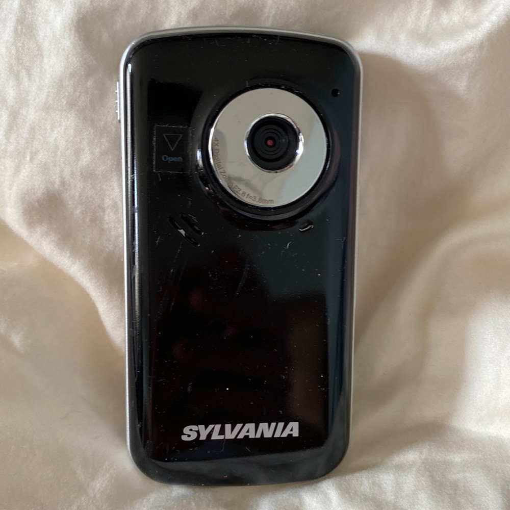 ~Sylvania~ Vintage DV 1100 Digital Video Camera